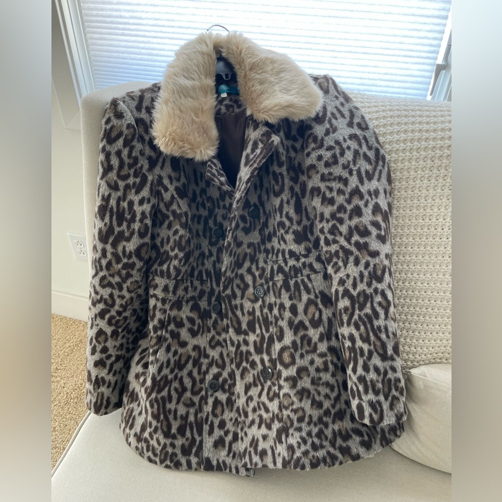 Buttons Leopard Print Coat with detachable Faux Fur Collar small
